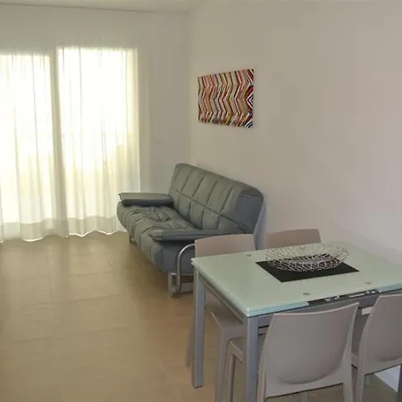 Apartman Cozy 200m From The Sea